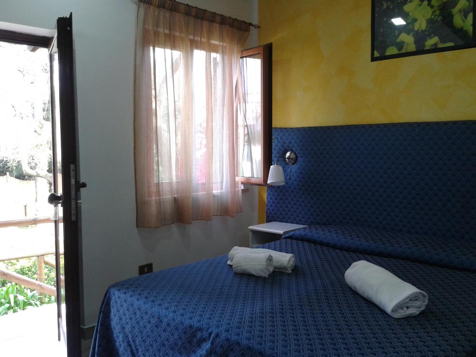 Aparthotel Relais Il Frantoio Massa Lubrense Habitación foto